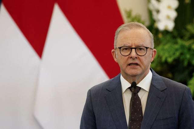 Australia's Prime Minister Anthony Albanese speaks during a press conference in Jakarta, Indonesia May 15, 2025. REUTERS/Ajeng Dinar Ulfiana/File Photo