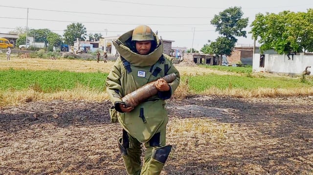 Indian Army personnel safely destructed unexploded shells in Poonch after cross border shelling from Pakistan.