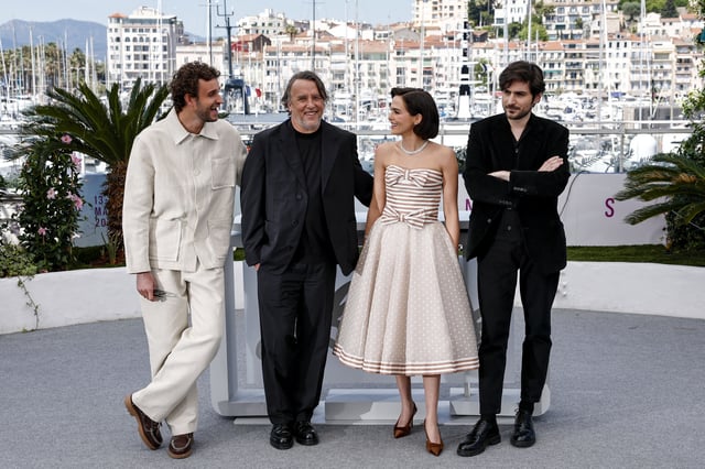 Director Richard Linklater and cast members Zoey Deutch, Guillaume Marbeck and Aubry Dullin pose during a photocall for the film "Nouvelle Vague" in competition at the 78th Cannes Film Festival in Cannes, France, May 18, 2025. REUTERS/Benoit Tessier