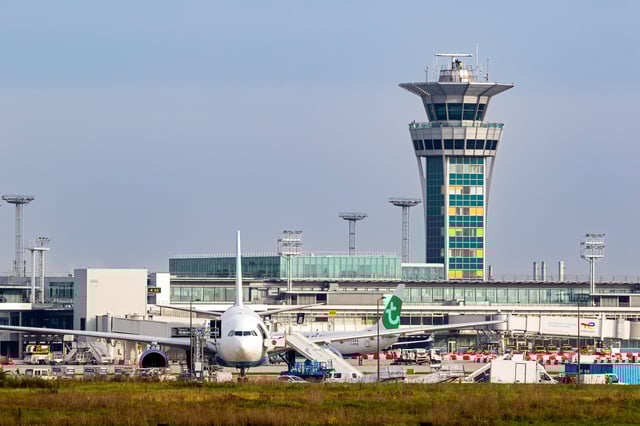 Le trafic de l'aéroport d'Orly lourdement perturbé par une panne, au moins 40% des vols supprimés