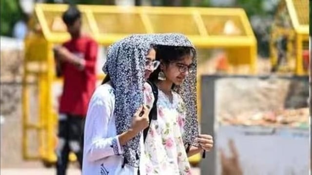 IMD said Srinagar’s temperature was 6.8 degrees Celsius above normal. (HT File)
