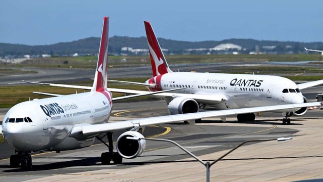 A union wants Qantas to pay the maximum penalty for illegally outsourcing ground workers' jobs during the COVID-19 pandemic.
