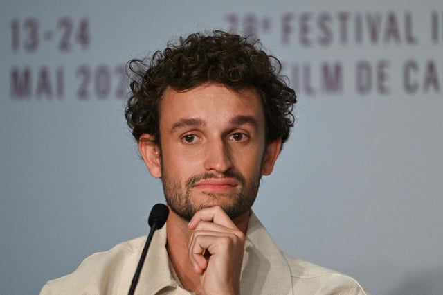 Aubry Dullin, der Belmondo spielt, bei der Pressekonferenz in Cannes