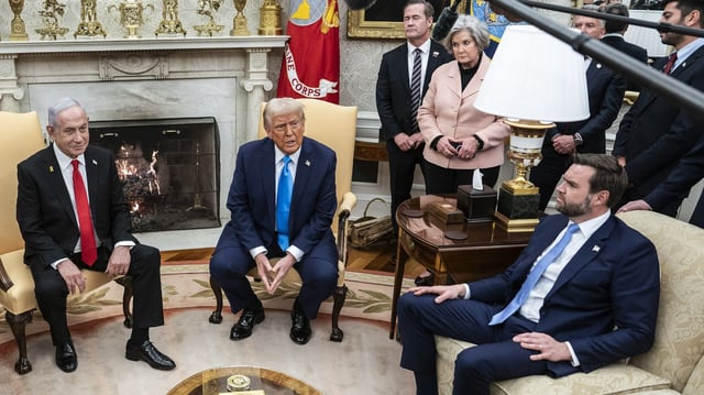 Vance (R) in the Oval Office with Netanyahu and Trump. Photo: Jabin Botsford/The Washington Post via Getty