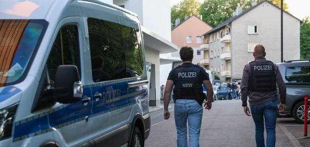 Polizisten suchten in Heiligenhaus nach dem Tatverdächtigen – mit Erfolg