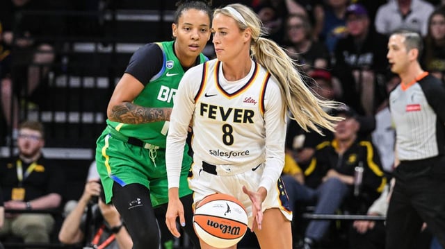 Indiana Fever guard Sophie Cunningham (8) in action during the game against Brazil National Team at Carver-Haweye Arena.