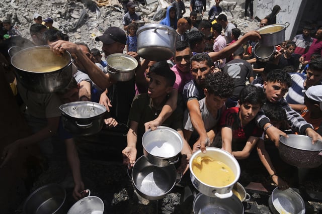 Erstmals kommen wieder Hilfsgüter in Gaza an.