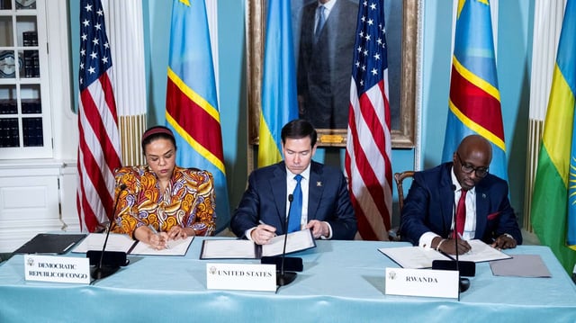 U.S. Secretary of State Marco Rubio signs a Declaration of Principles with Congolese Foreign Minister Therese Kayikwamba Wagner and Rwandan Foreign Minister Olivier Nduhungirehe, in Washington, April 25, 2025 (Sipa photo by Graeme Sloan via AP).