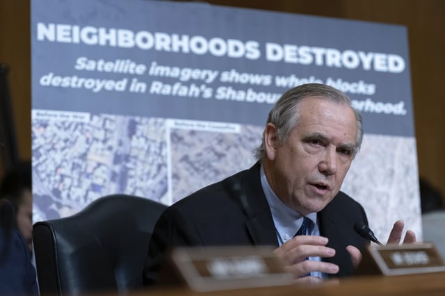 Sen. Jeff Merkley, D-Ore.,questions Secretary of State Marco Rubio as he testifies before the Senate Committee on Foreign Relations hearing to examine the President's proposed budget request for fiscal year 2026 for the Department of State on Capitol Hill in Washington, Tuesday, May 20, 2025. (AP Photo/Jose Luis Magana)