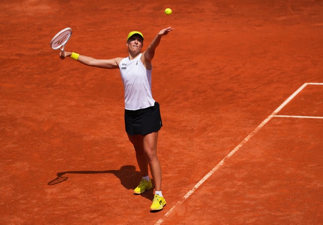 Tennis - Italian Open - Foro Italico, Rome, Italy - May 10, 2025 Poland's Iga Swiatek in action during her round of 32 match against Danielle Collins of the U.S. REUTERS/Aleksandra Szmigiel/File Photo