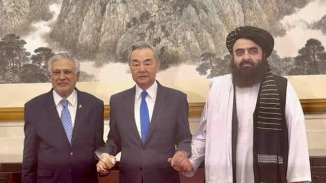 The foreign ministers of China, Pakistan and Afghanistan held informal trilateral talks and agreed to extend the China Pakistan Economic Corridor (CPEC).