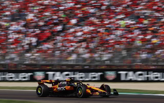 Formula One F1 - Emilia Romagna Grand Prix - Autodromo Enzo e Dino Ferrari, Imola, Italy - May 18, 2025 McLaren's Oscar Piastri in action during the race REUTERS/Florion Goga/File Photo