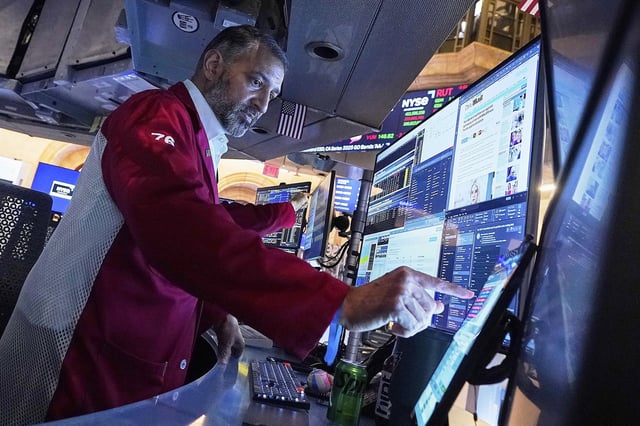 The S&P 500 on Wednesday fell for the second day in a row.