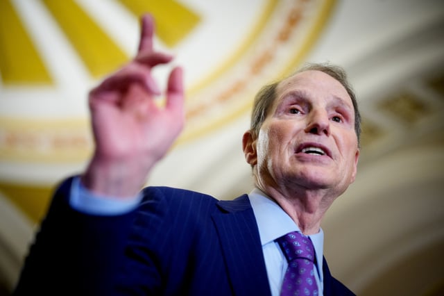Sen. Ron Wyden speaks to reporters following a weekly Democratic policy luncheon at the U.S. Capitol on April 8, 2025 in Washington, DC. (Image: Andrew Harnik/Getty Images)
