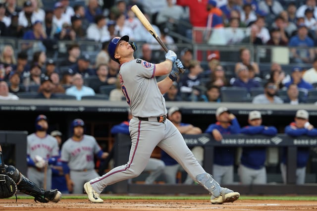 NEW YORK, NEW YORK - MAY 18: Pete Alonso #20 of the New York Mets bats against the New York Yankees during their game at Yankee Stadium on May 18, 2025 in New York City.