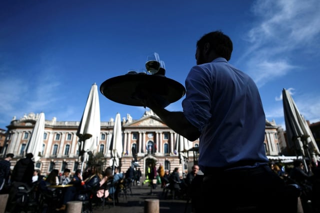 Agriculture, aide à domicile, hôtellerie ou restauration: la liste des 80 métiers en tension dans chaque région, permettant de régulariser des travailleurs étrangers, a été publiée jeudi 22 mai