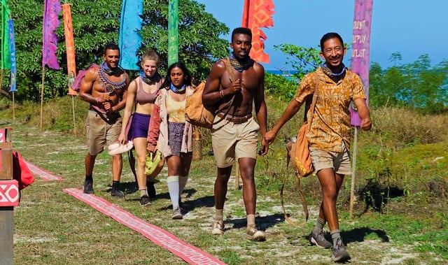 Mitch Guerra, Kyle Fraser, Kamilla Karthigesu Eva Erickson and Joe Hunter make their way into an immunity challenge during the season finale on May 21, 2025.