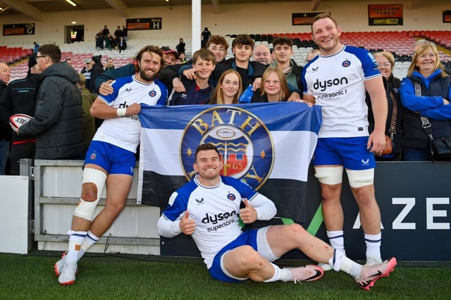 Tom de Glanville, Sam Underhill and Ben Spencer with Bath fans (Photo: Getty)