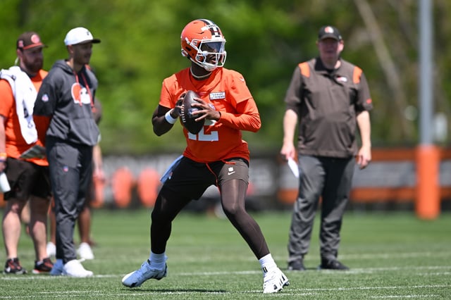 Shedeur Sanders #12 of the Cleveland Browns runs a drill during rookie minicamp at CrossCountry Mortgage Campus on May 10, 2025 in Berea, Ohio.