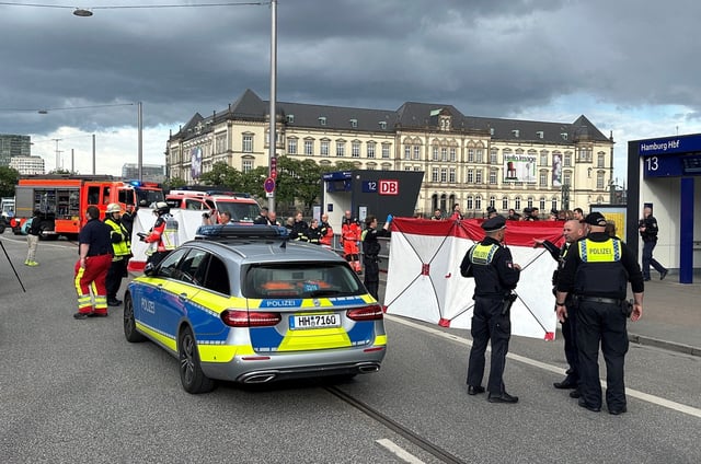 Allemagne: au moins 12 personnes blessées dans une attaque au couteau à Hambourg