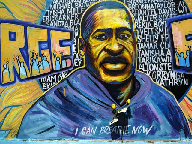 Une fresque murale représentant George Floyd à Minneapolis, le 23 mai 2025 dans le Minnesota