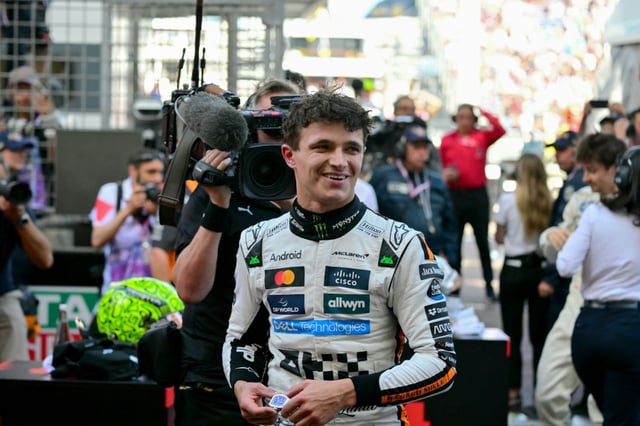 Le pilote britannique Lando Norris (McLaren) après sa victoire au Grand Prix de Monaco sur le circuit de Monaco le 25 mai 2025.
