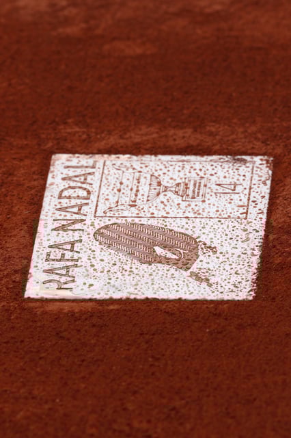 Nadals Fußabdruck wurde auf dem Centre Court verewigt