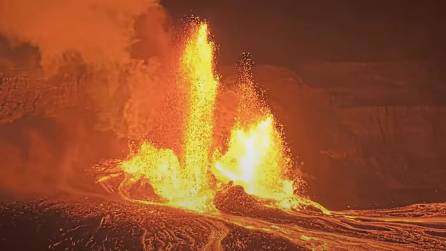 kilauea volcano lava fountains 2105 hst may 25 2025