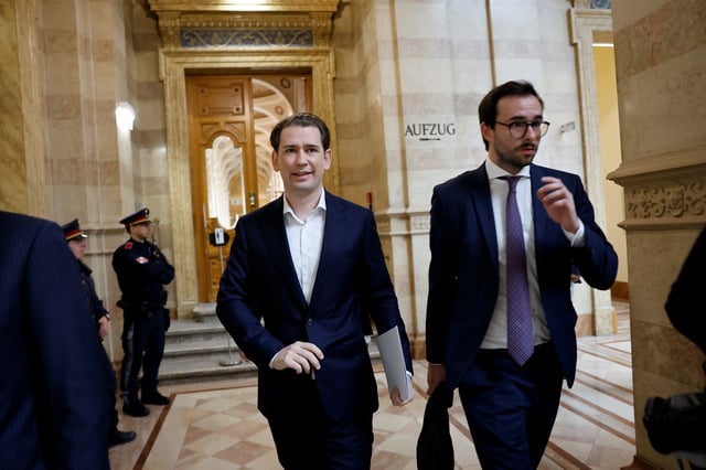 Former Austrian Chancellor Sebastian Kurz walks on his way to the court room before a court hears Kurz's appeal against perjury conviction in Vienna, Austria, May 26, 2025. REUTERS/Lisa Leutner