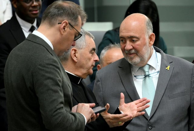 Der israelische Botschafter in Deutschland, Ron Prosor, hat die mögliche Anerkennung eines palästinensischen Staates durch europäische Staaten eine Belohnung für die radikalislamische Hamas genannt.