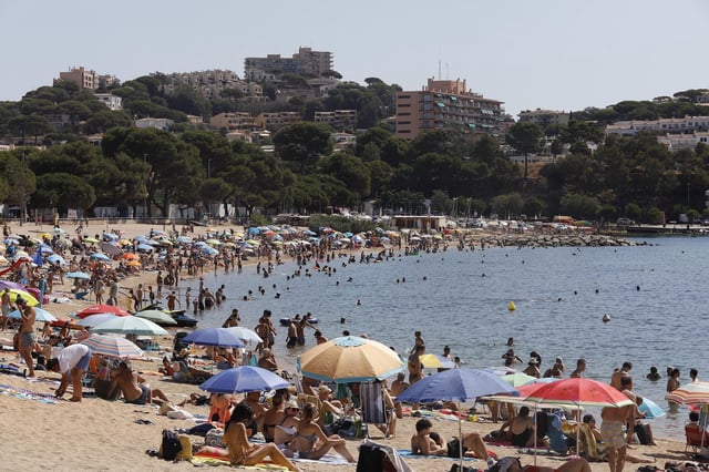 Playa de Sant Feliu de Guíxols, Girona.