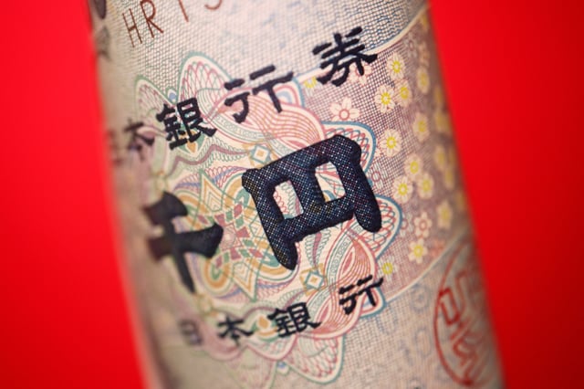 A banknote of Japanese yen is seen in this illustration picture taken June 15, 2022. REUTERS/Florence Lo/Illustration/File Photo