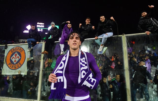 Soccer Football - Conference League - Round of 16 - Second Leg - Fiorentina v Panathinaikos - Stadio Artemio Franchi, Florence, Italy - March 13, 2025 Fiorentina's Nicolo Zaniolo celebrates after the match REUTERS/Jennifer Lorenzini/File Photo
