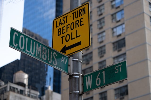 A congestion pricing warning sign along Columbus Ave. and W. 61st St. in Manhattan is pictured Friday, Jan. 3, 2025. (Barry Williams/ New York Daily News)
