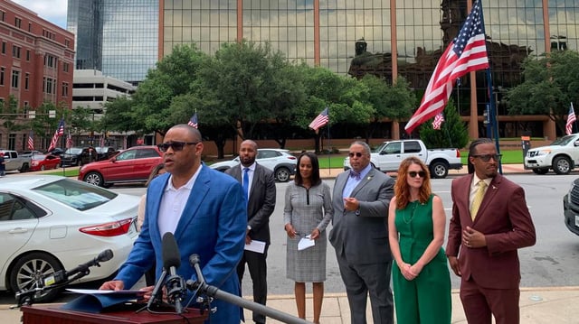Congressman Marc Veasey was joined by two county commissioners and four Fort Worth council members to voice their opposition to the Tarrant County redistricting.