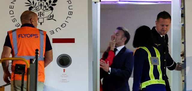 Kurz vor dem Ausstieg in Vietnam bekam Macron eine Hand ins Gesicht – von seiner Ehefrau