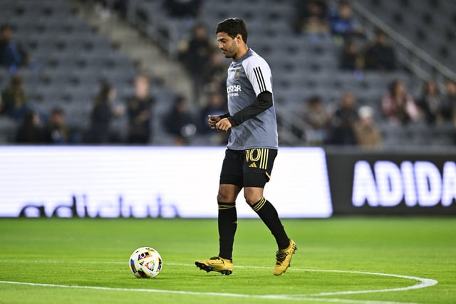 Nov 8, 2024; Los Angeles, California, USA; LAFC forward Carlos Vela (10) warms up before a 2024 MLS Cup Playoffs Round One match against Vancouver Whitecaps FC at BMO Stadium. Mandatory Credit: Kelvin Kuo-Imagn Images/File Photo