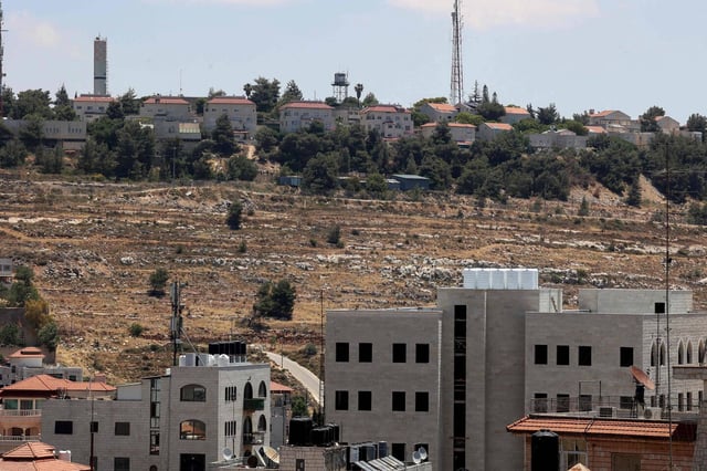 Vue de la colonie israélienne de Psagot, en Cisjordanie occupée, près des villes palestiniennes de Ramallah et d'Al-Bireh, le 29 mai 2025. 