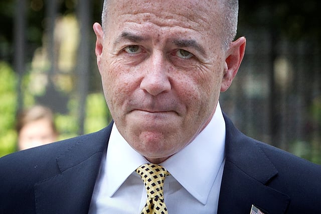 Former New York City Police Commissioner Bernard Kerik arrives for a court hearing in the Manhattan borough of New York August 19, 2014. REUTERS/Carlo Allegri/File Photo