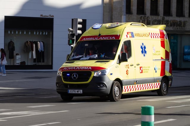 Imagen de una ambulancia en Castilla y León.