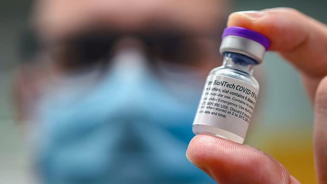 A dose of COVID-19 vaccine from a vaccination clinic in the Kansas City area. 