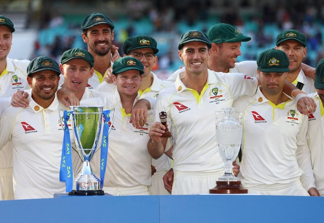 Cricket - Ashes - Fifth Test - England v Australia - The Oval, London, Britain - July 31, 2023 Australia's Pat Cummins and teammates pose with the urn and trophies after drawing the series and retaining the Ashes Action Images via Reuters/Paul Childs/File Photo