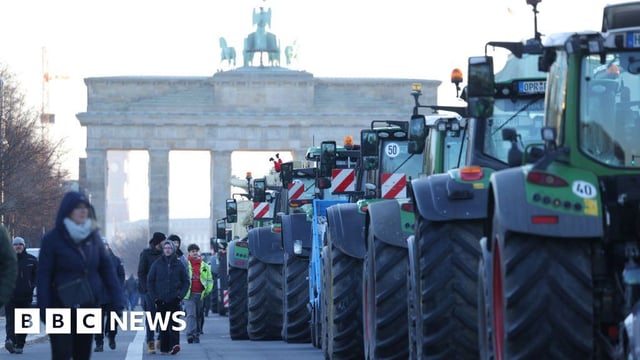 Tractors line up outside Berlin's Brandenburg Gate