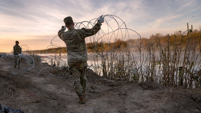 Razor wire