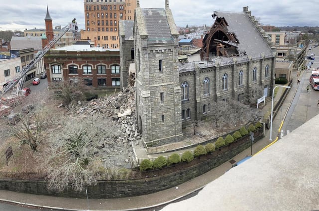 First Congregational Church on Union Street in New London, CT collapsed suddenly.