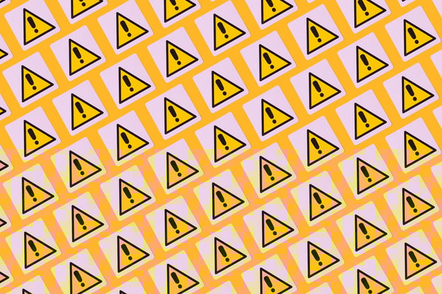 Warning signs pattern with yellow and black triangle with exclamation mark, on yellow background. Danger, risk, caution, attention, road sign and care concept.