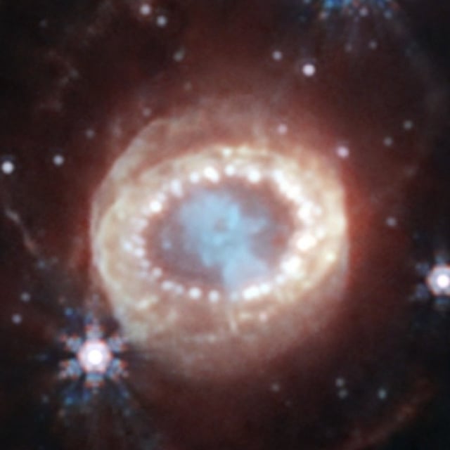 The James Webb Space Telescope captures the supernova 1987A.