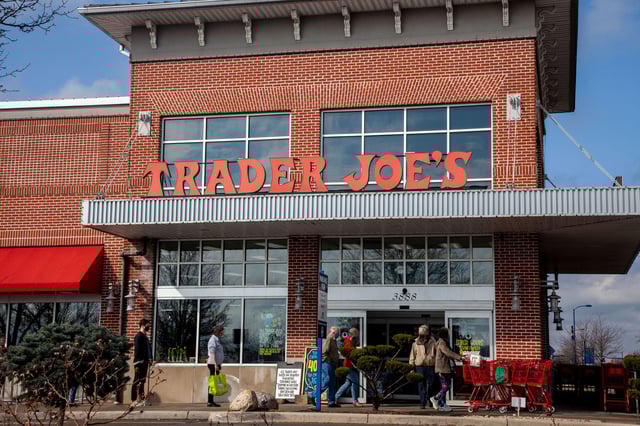 ROCKBRIDGE, OHIO, UNITED STATES - 2021/03/11: Shoppers in a queue seen outside of Trader Joes, which has a limited capacity due to the coronavirus restrictions. (Photo by Stephen Zenner/SOPA Images/LightRocket via Getty Images)