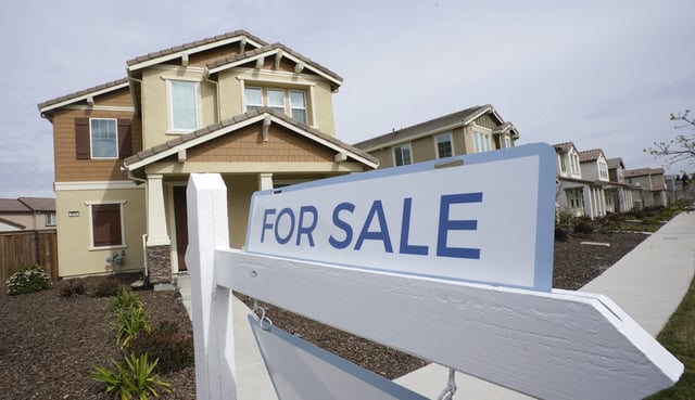 New home sales fall as housing market is roiled by higher mortgage rates.