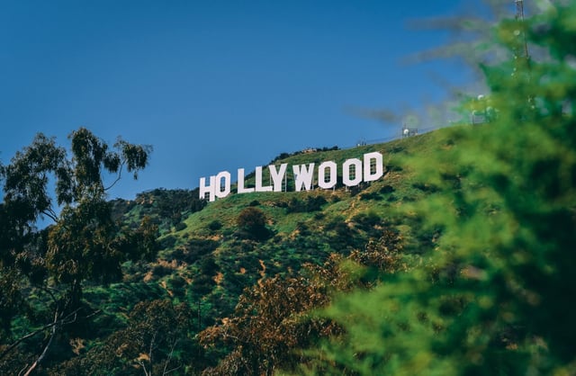 (Photo by Paul Deetman from Pexels)